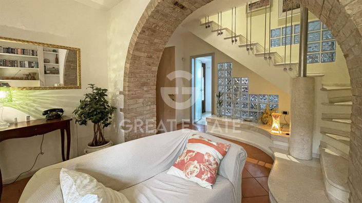 Image No.19-4 Bed Country House for sale