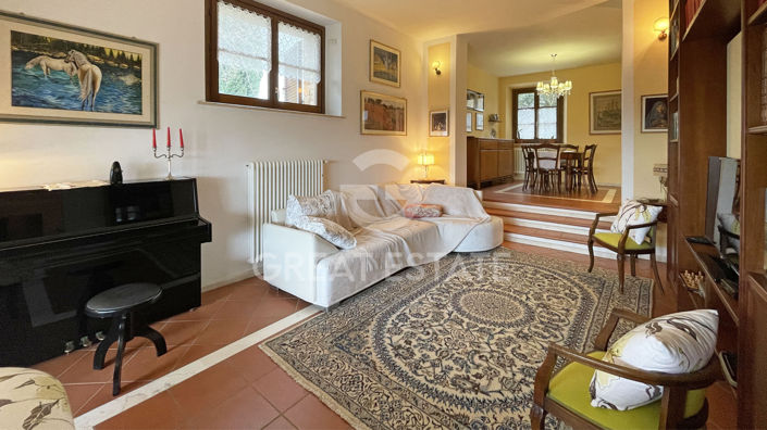 Image No.6-4 Bed Country House for sale