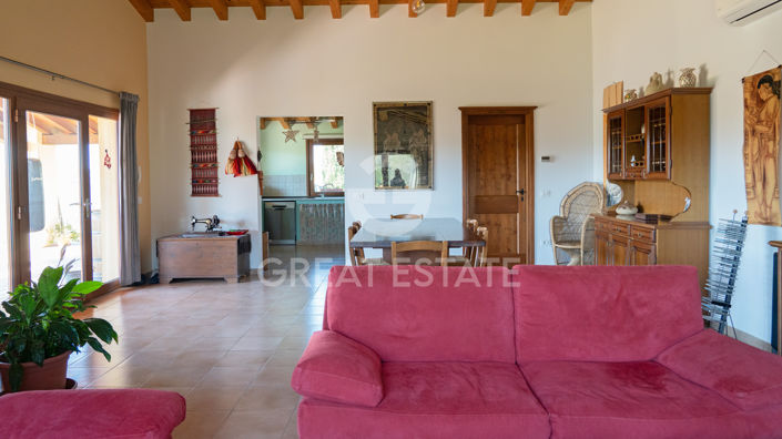 Image No.26-4 Bed Vineyard for sale