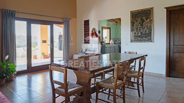 Image No.27-4 Bed Vineyard for sale