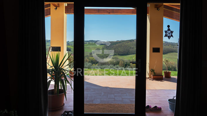 Image No.29-4 Bed Vineyard for sale