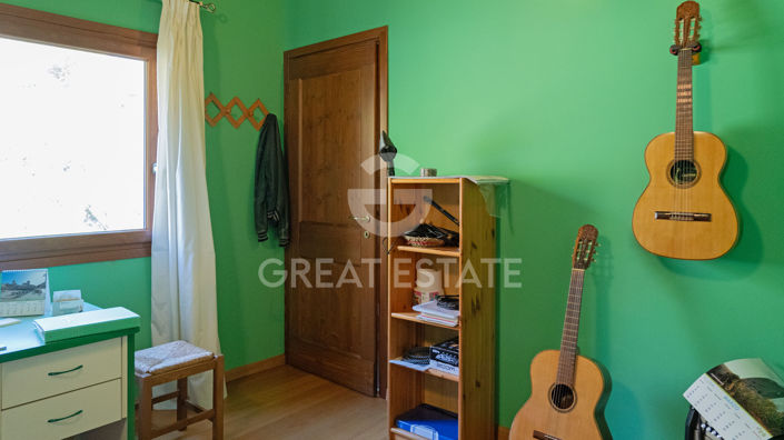 Image No.36-4 Bed Vineyard for sale