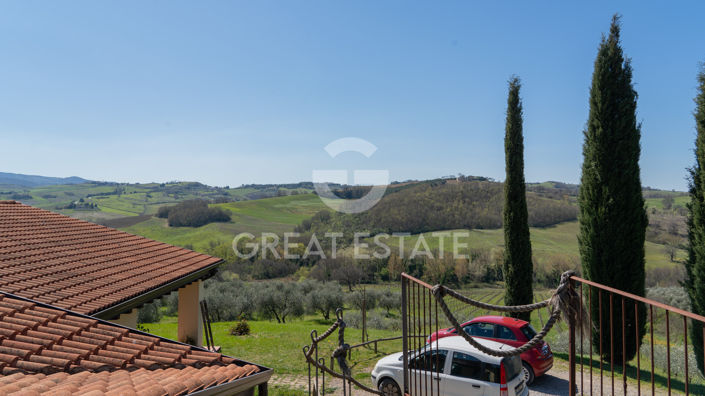 Image No.42-4 Bed Vineyard for sale