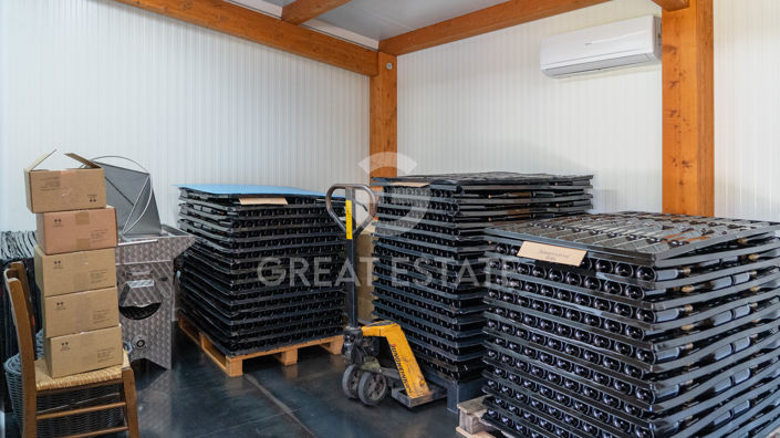 Image No.47-4 Bed Vineyard for sale