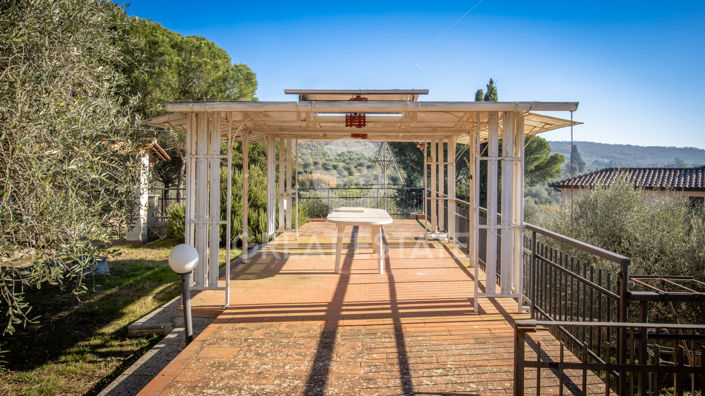 Image No.12-5 Bed Villa for sale