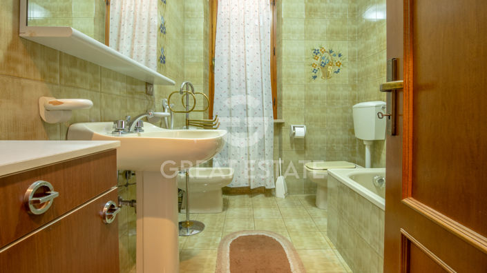 Image No.41-5 Bed Villa for sale