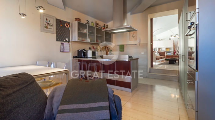 Image No.16-4 Bed Property for sale