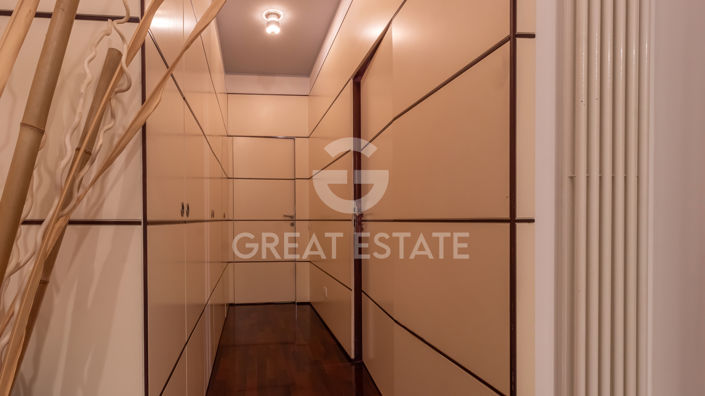 Image No.20-4 Bed Property for sale