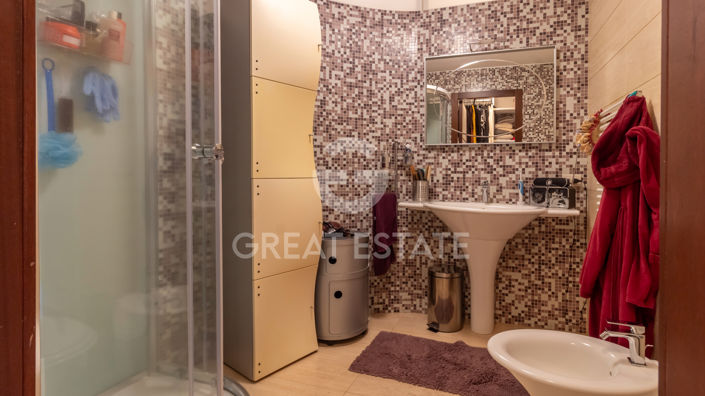 Image No.31-4 Bed Property for sale