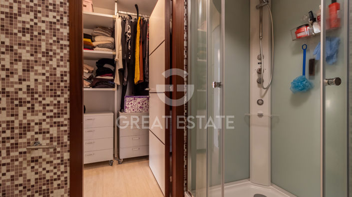 Image No.32-4 Bed Property for sale