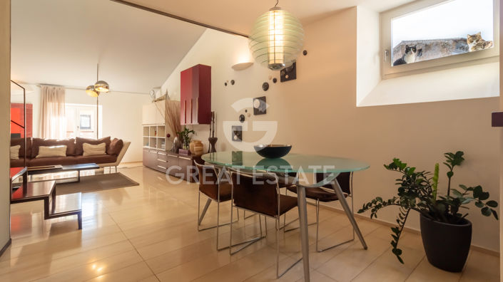 Image No.8-4 Bed Property for sale