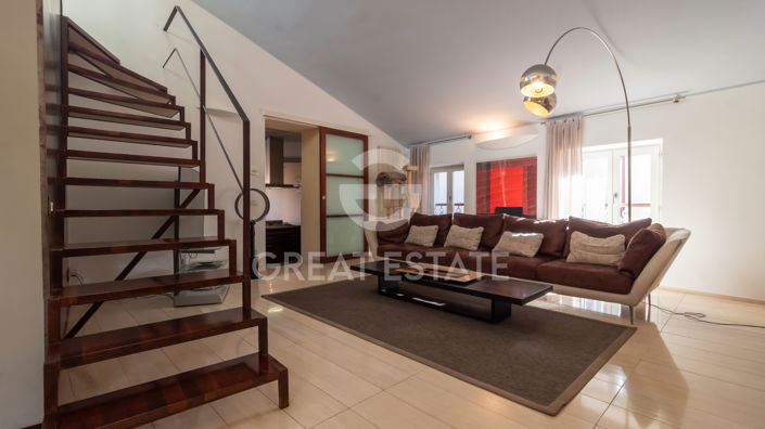 Image No.10-4 Bed Property for sale