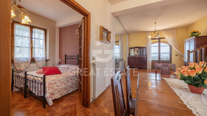 Image No.16-3 Bed Country House for sale