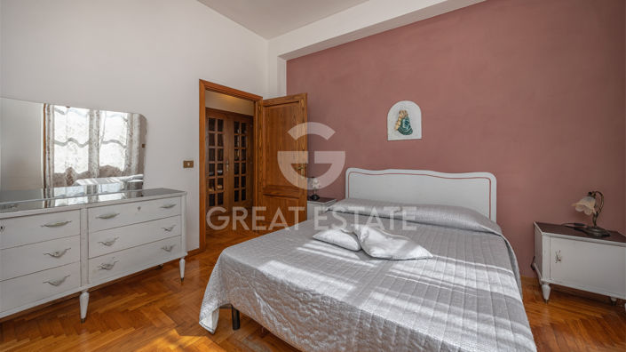 Image No.19-3 Bed Country House for sale