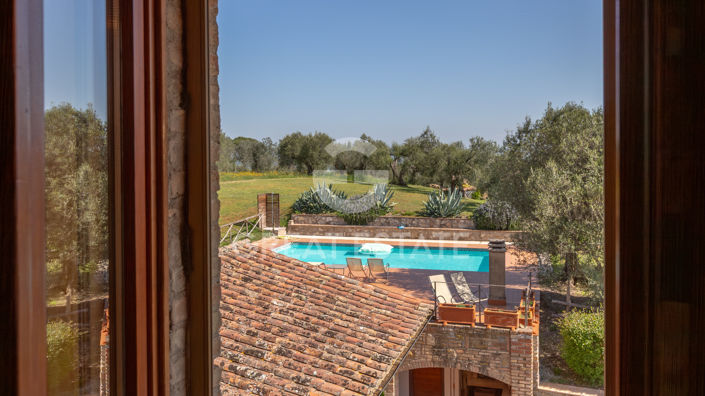 Image No.36-2 Bed Apartment for sale