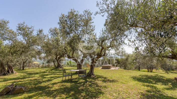 Image No.22-2 Bed Apartment for sale