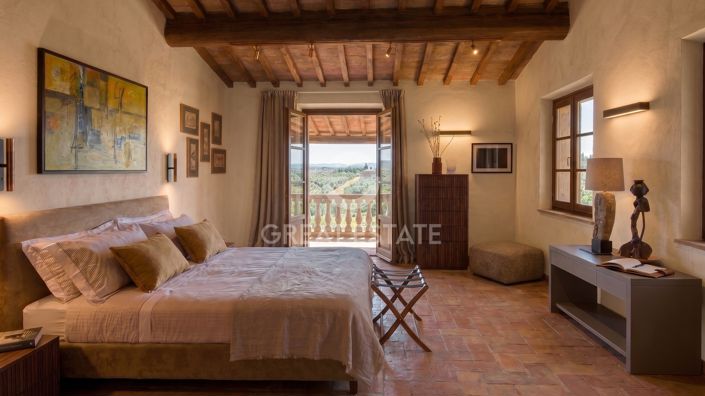 Image No.20-11 Bed Country House for sale