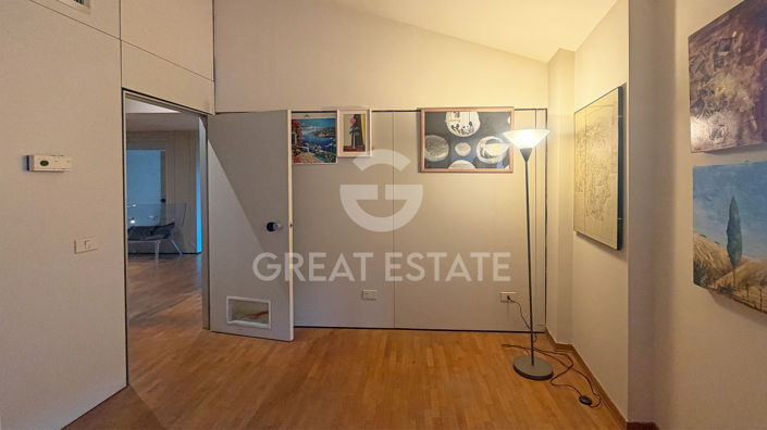 Image No.11-3 Bed Property for sale