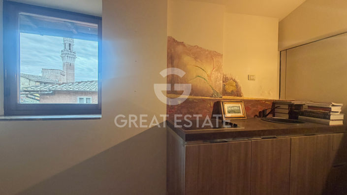 Image No.8-3 Bed Property for sale