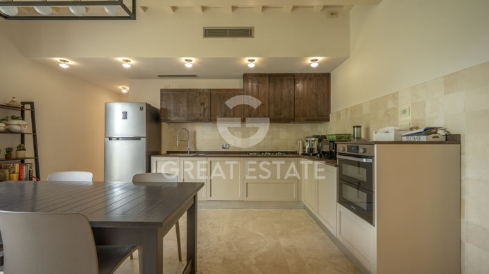 Image No.18-4 Bed Country House for sale