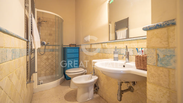 Image No.31-4 Bed Country House for sale