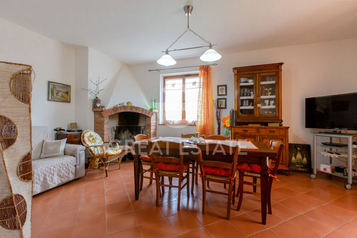 Image No.2-4 Bed Villa for sale