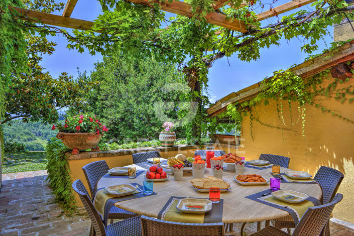 Image No.14-Maison de campagne de 6 chambres à vendre à Foligno