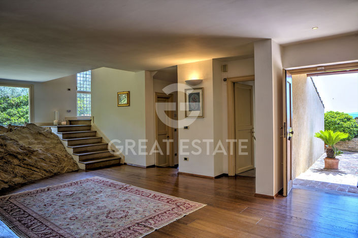 Image No.19-Maison de campagne de 6 chambres à vendre à Foligno