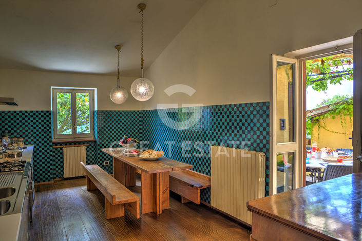 Image No.21-Maison de campagne de 6 chambres à vendre à Foligno