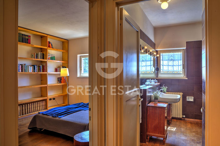 Image No.26-Maison de campagne de 6 chambres à vendre à Foligno