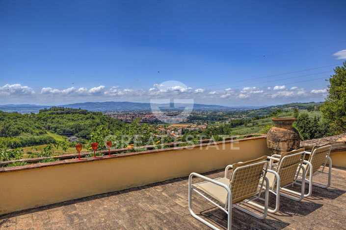 Image No.37-Maison de campagne de 6 chambres à vendre à Foligno