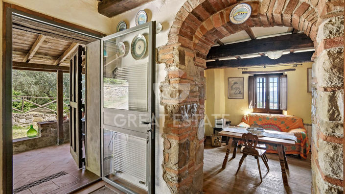 Image No.20-12 Bed Country House for sale