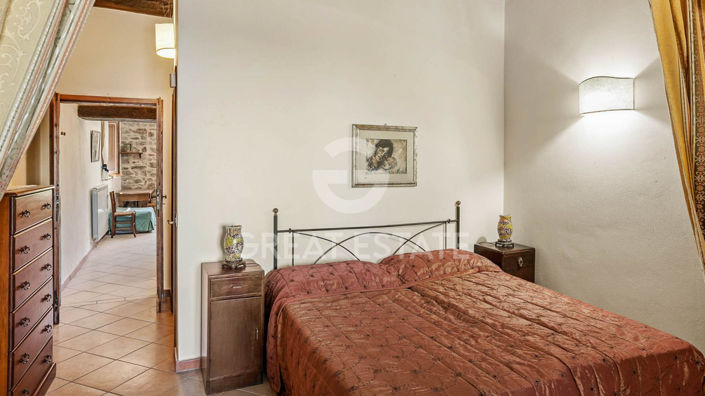 Image No.26-12 Bed Country House for sale