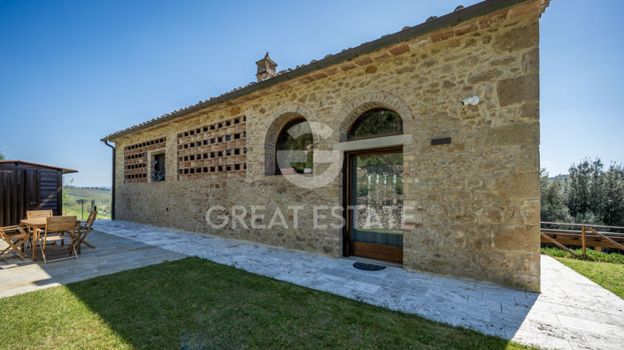 Image No.11-2 Bed Country House for sale