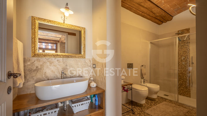Image No.17-2 Bed Country House for sale