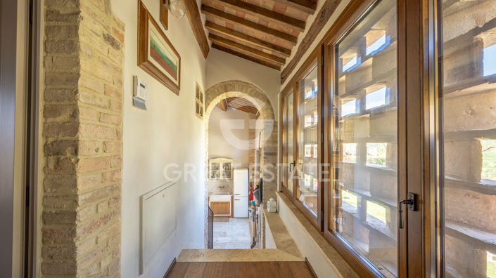 Image No.26-2 Bed Country House for sale