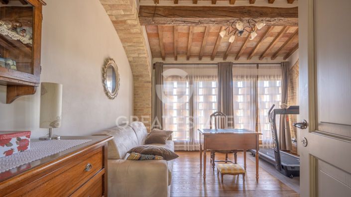 Image No.27-2 Bed Country House for sale
