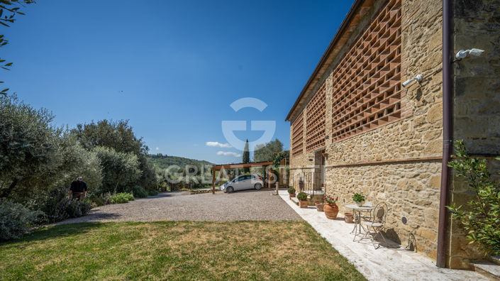 Image No.10-2 Bed Country House for sale