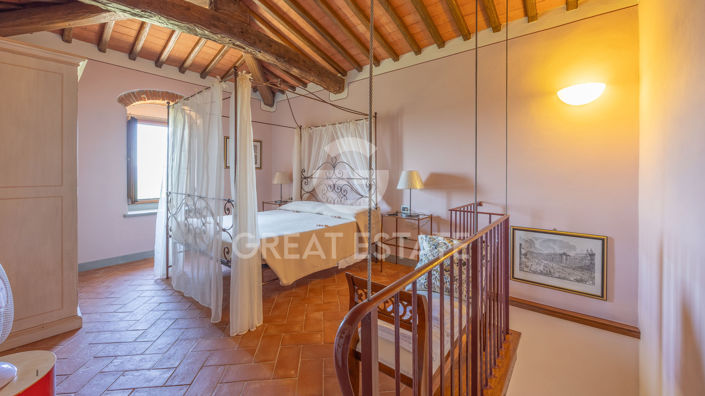Image No.28-13 Bed Country House for sale