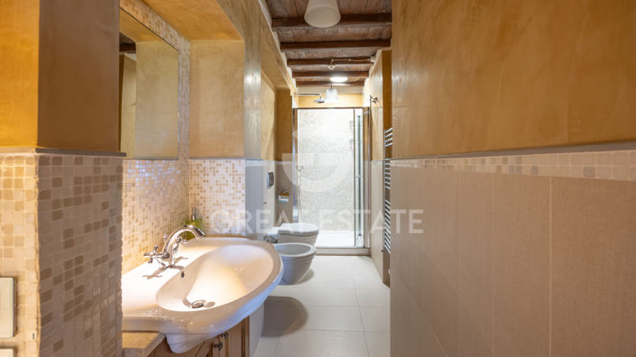 Image No.35-13 Bed Country House for sale