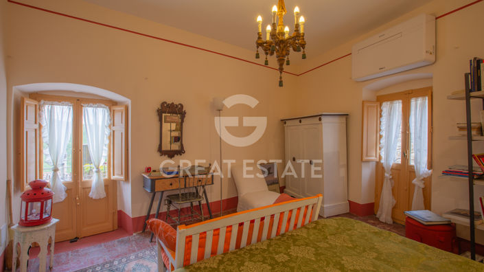 Image No.22-2 Bed Property for sale