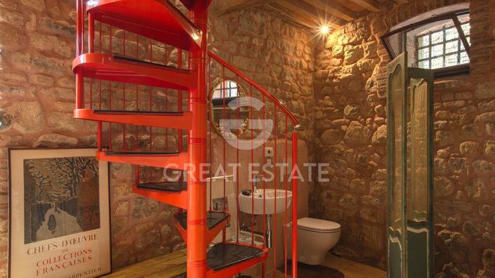 Image No.30-2 Bed Property for sale