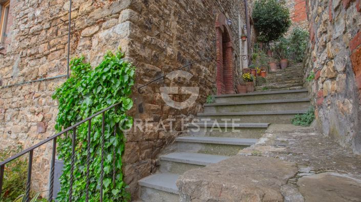 Image No.4-2 Bed Property for sale