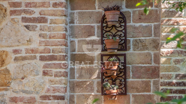 Image No.20-4 Bed Country House for sale