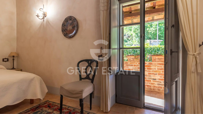 Image No.41-4 Bed Country House for sale