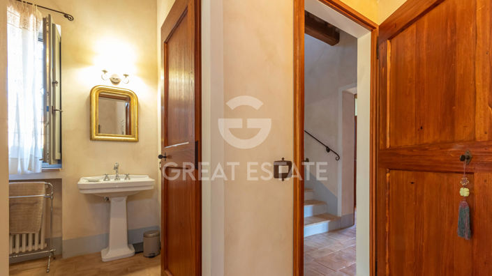 Image No.42-4 Bed Country House for sale