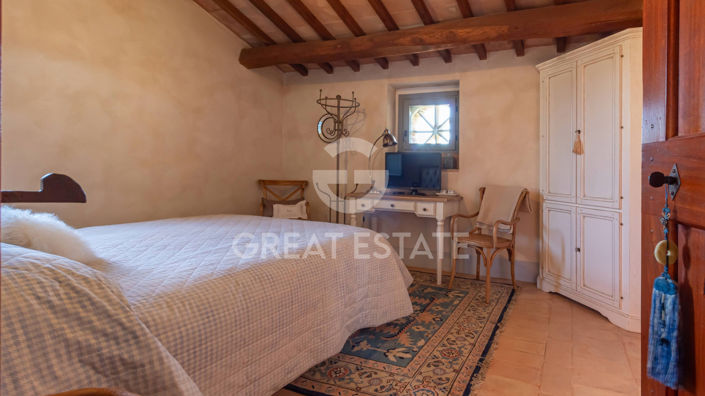 Image No.45-4 Bed Country House for sale