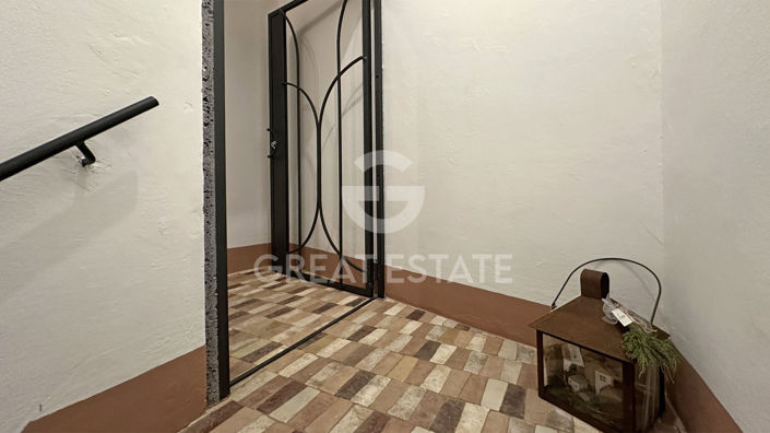 Image No.20-2 Bed Apartment for sale