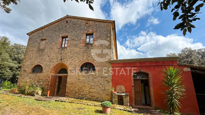 Image No.12-Maison de campagne de 5 chambres à vendre à Pomarance