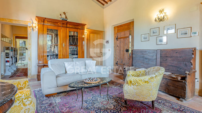 Image No.18-6 Bed Country House for sale